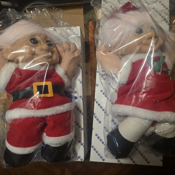 Pair troll Mr and Mrs claus. 12in - Picture 1 of 3